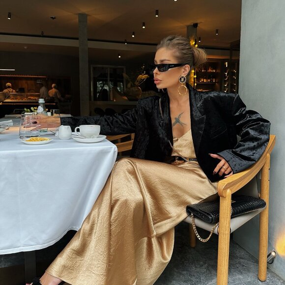 Saint Laurent SL553 001 Rectangle Sunglasses - Black - Picture 5 of 11